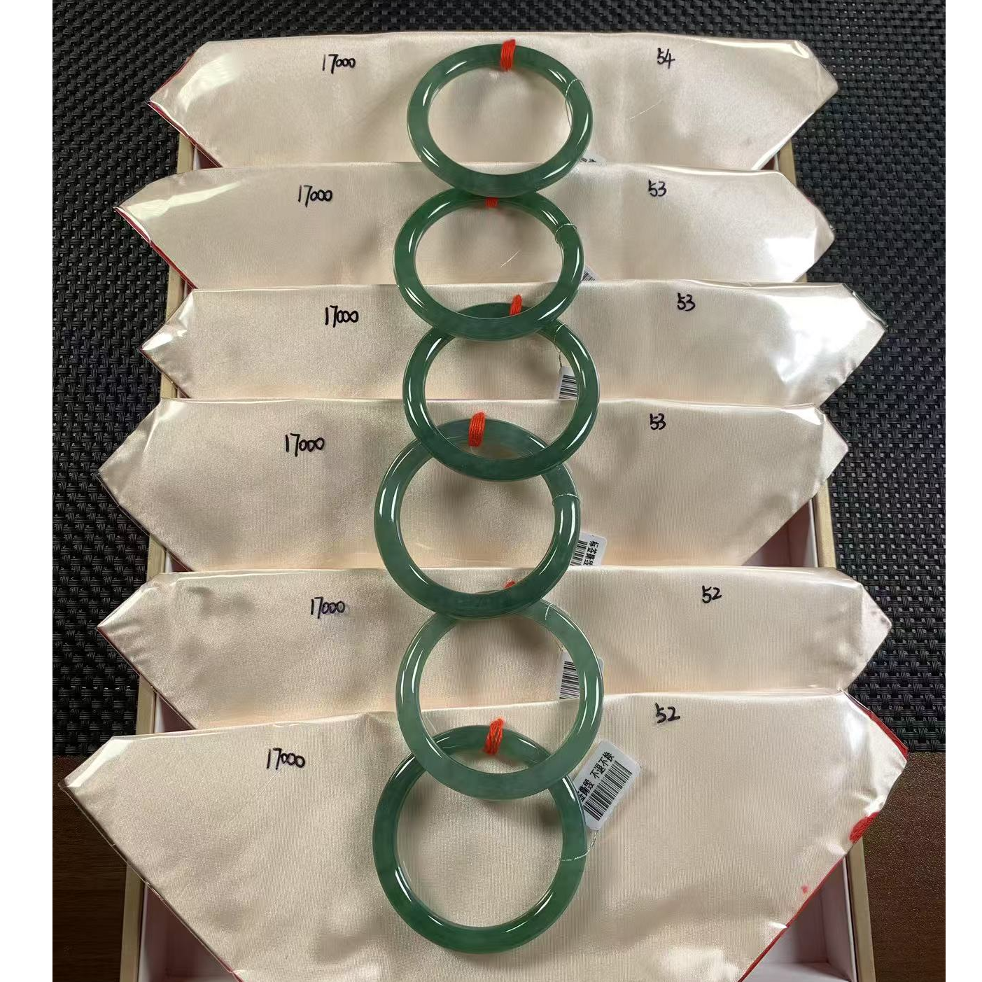 天然缅甸翡翠A货手镯多样性发货，发一件