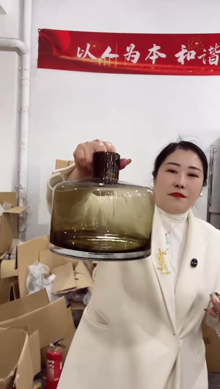 【闪购商品】玻璃唐总花瓶厂微瑕-U7VWN