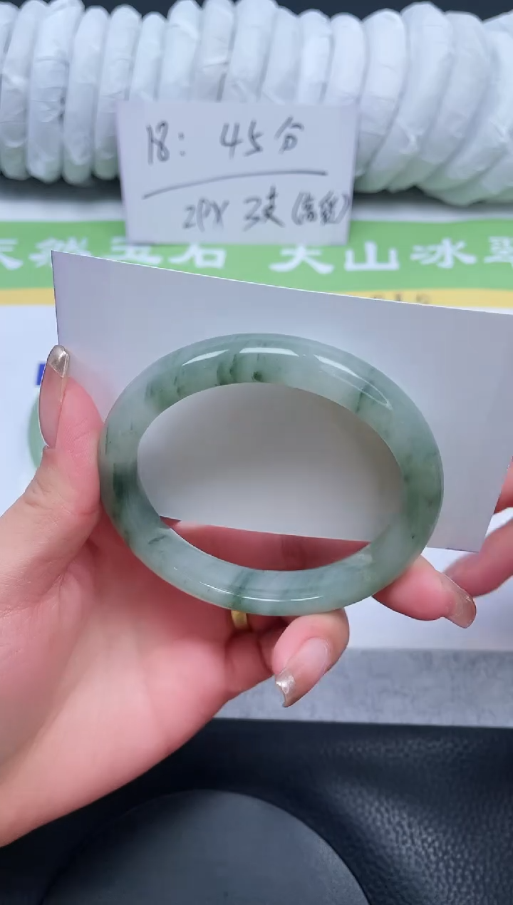 【闪购商品】石英质玉手镯未镶嵌A8-58+