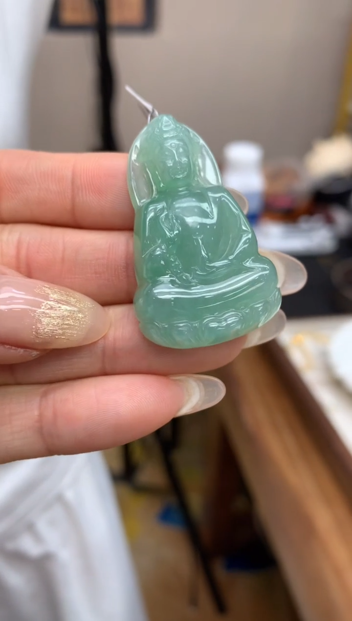 【闪购商品】翡翠颈饰未镶嵌观音