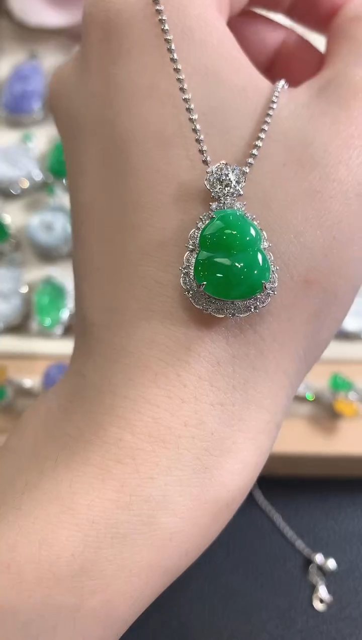 吊坠(不含链)18K金镶嵌翡翠冬日珠宝W14