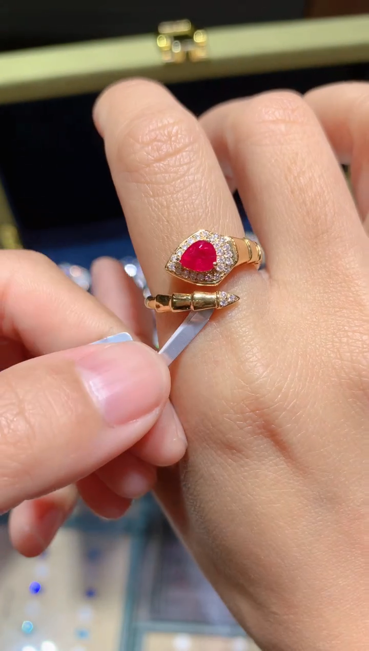 【闪购商品】红宝石戒指18K金镶嵌0.5CT