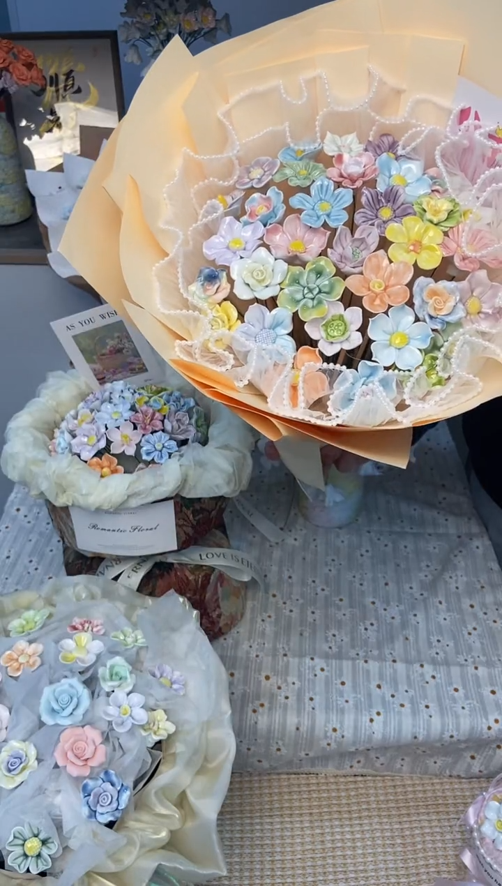 摆件陶明*33支珍珠款式成品花束