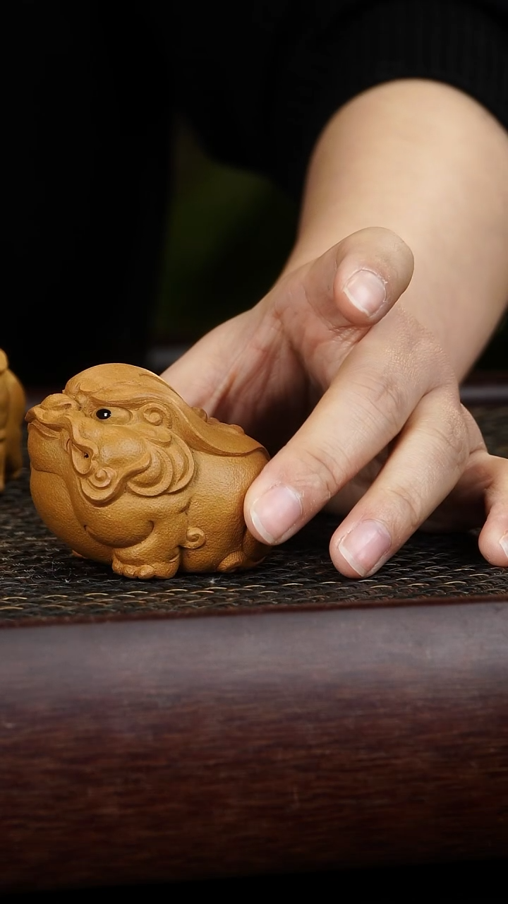 茶壶紫砂貔貅  黄金段