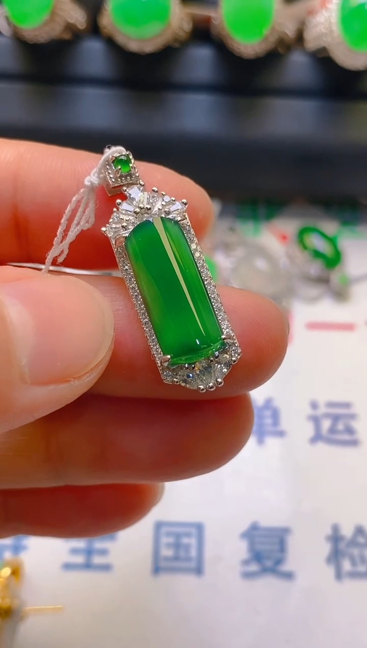 【闪购商品】翡翠耳饰银S925镶嵌天然A货翡翠1