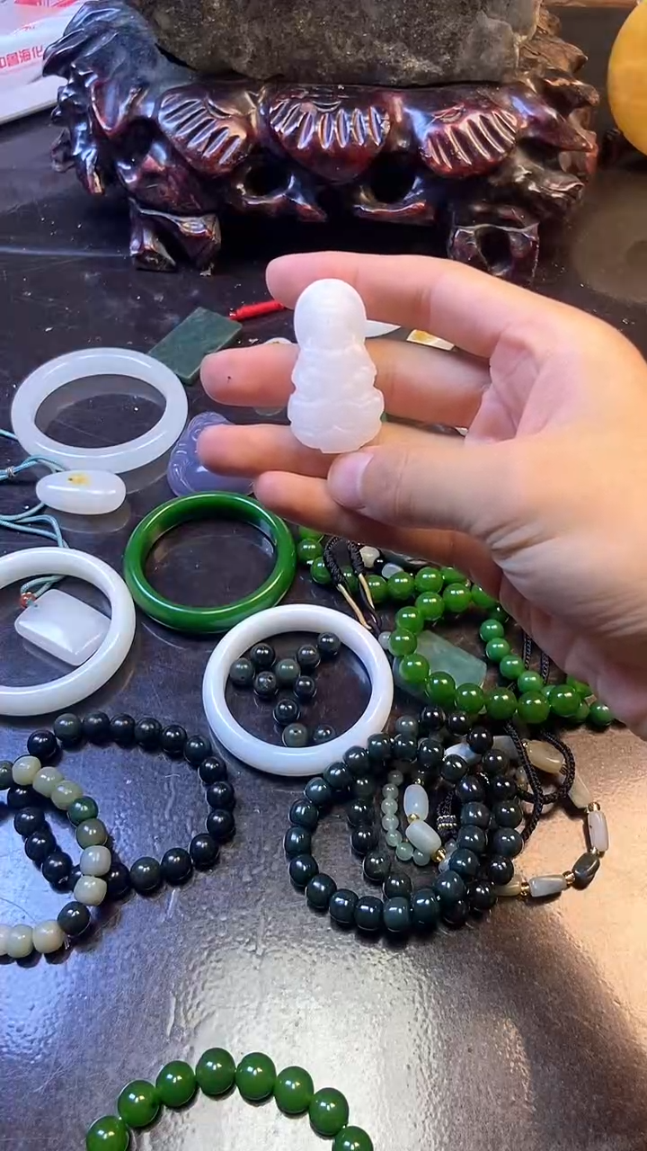 和田玉未镶嵌颈饰主播推荐！！主播推荐！！