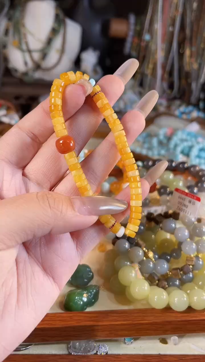 【闪购商品】蜜蜡手链未镶嵌多样性发货其一