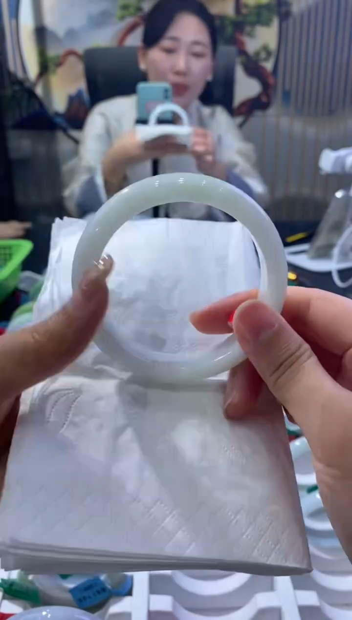 【闪购商品】翡翠手镯未镶嵌00008733