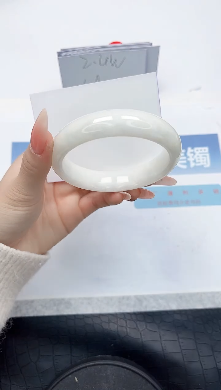 【闪购商品】和田玉手镯未镶嵌L294-60.4