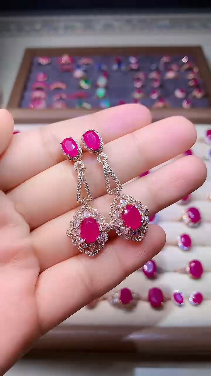 【闪购商品】红宝石耳饰银S925镶嵌000