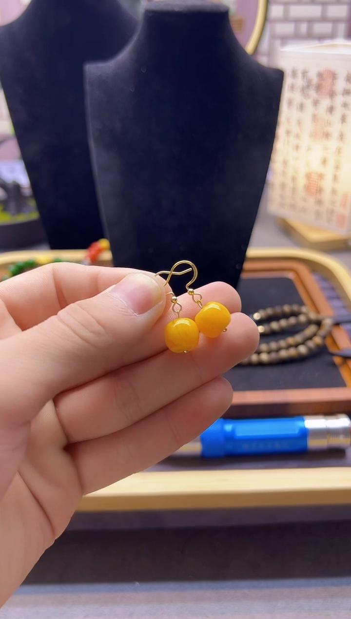 【闪购商品】蜜蜡耳饰14K金镶嵌E01        