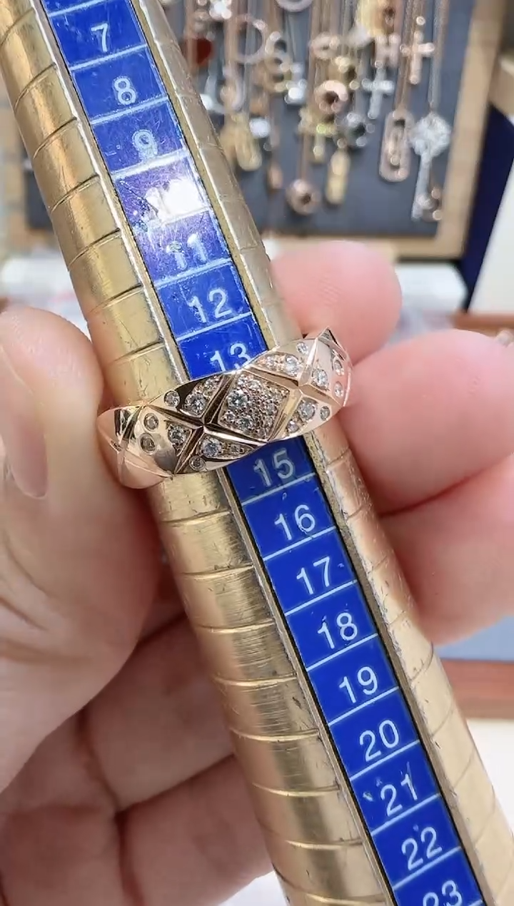 【闪购商品】钻石戒指/指环18K金镶嵌多样性发货发其一