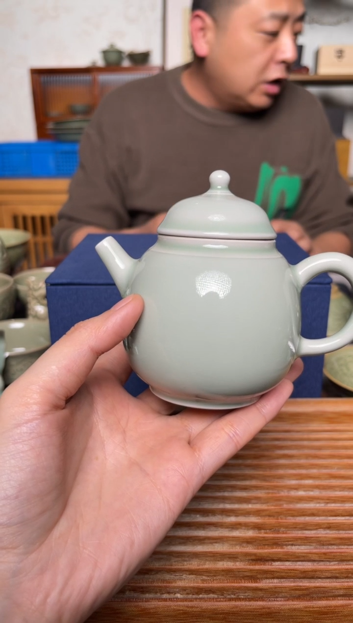 【闪购商品】其他耀州窑月白釉龙蛋壶微瑕福利