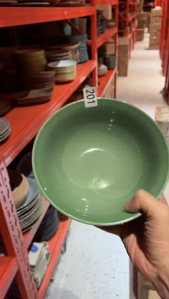 瓷片头**甩201 微瑕翠绿反口面碗1个