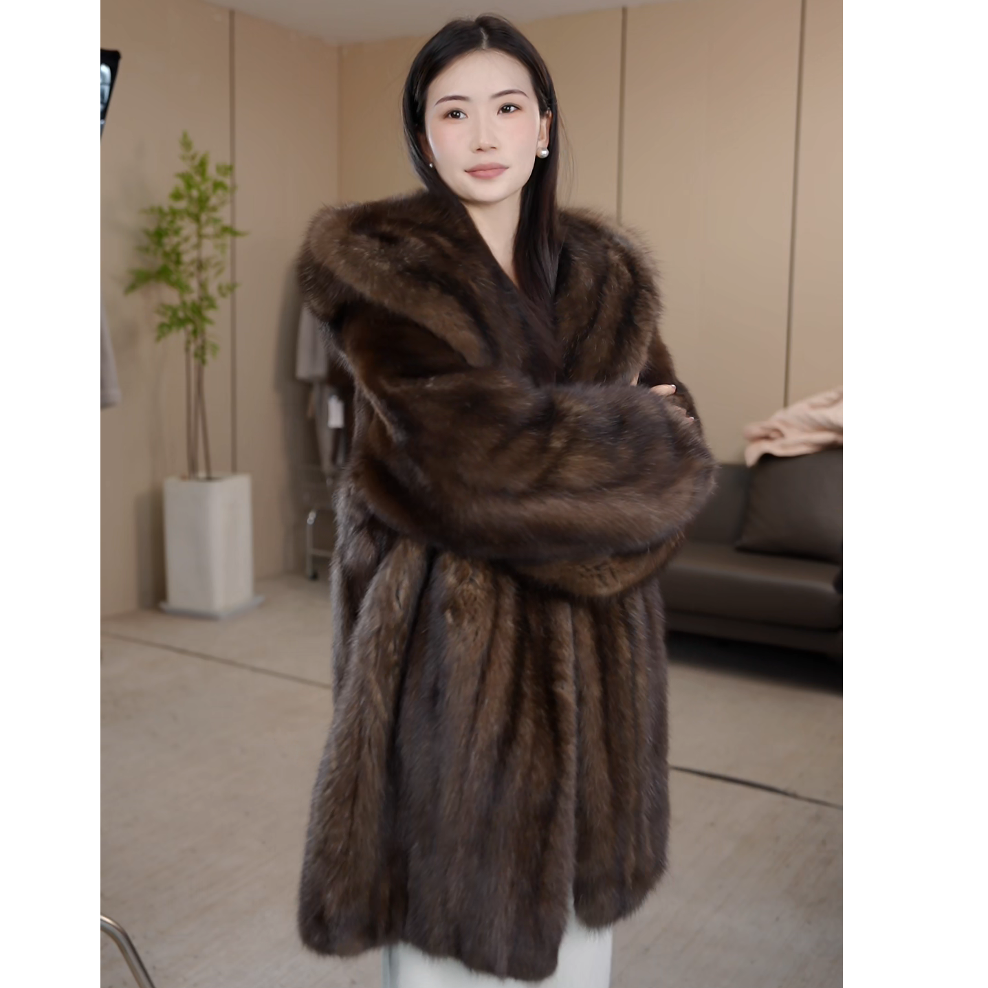 华丽园俄罗斯紫貂中长款川刀连帽时尚保暖显瘦紫貂外套