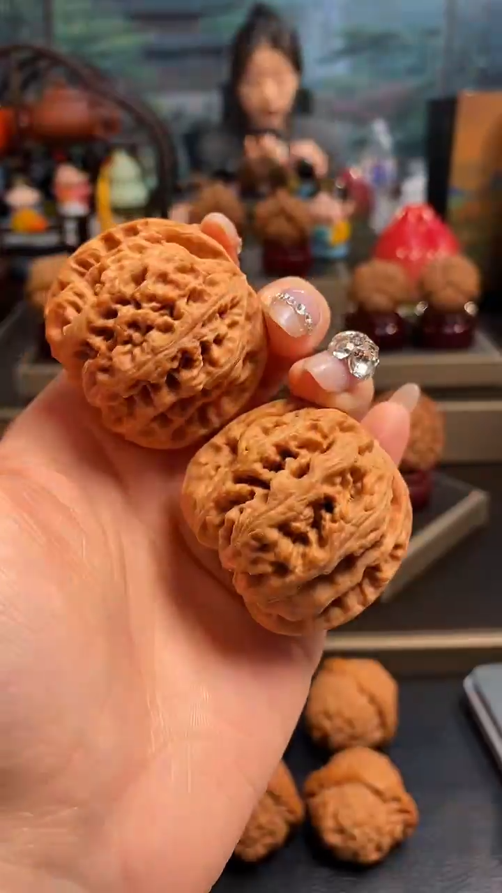 【闪购商品】文玩核桃把件F77大粗筋43