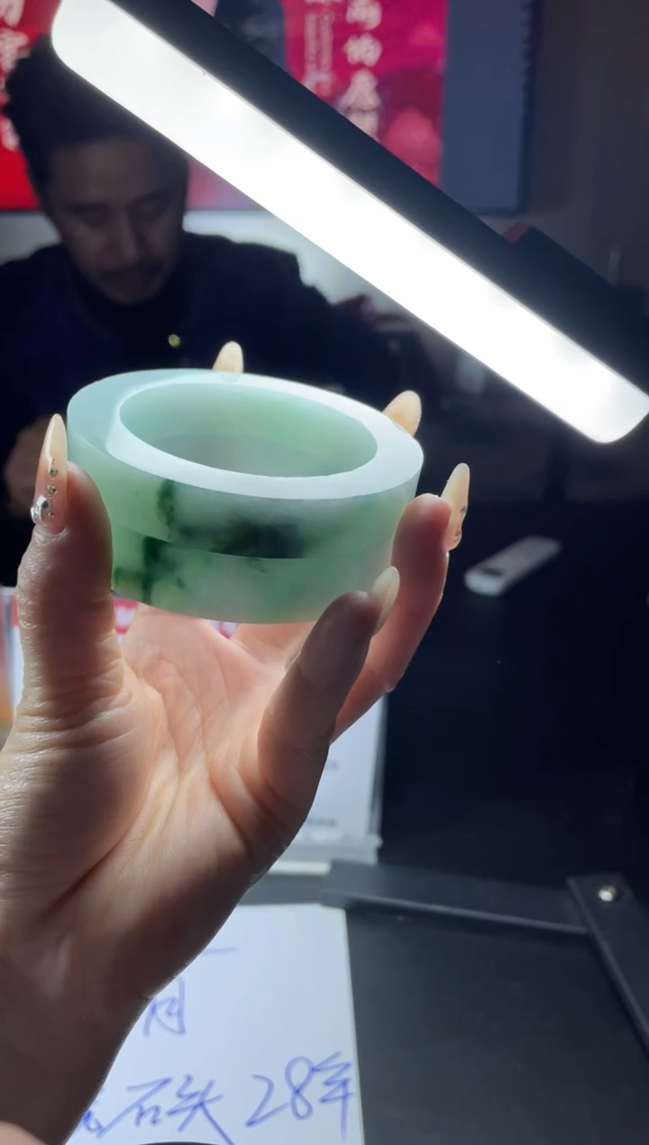 【闪购商品】定制翡翠手镯未镶嵌DDH82136