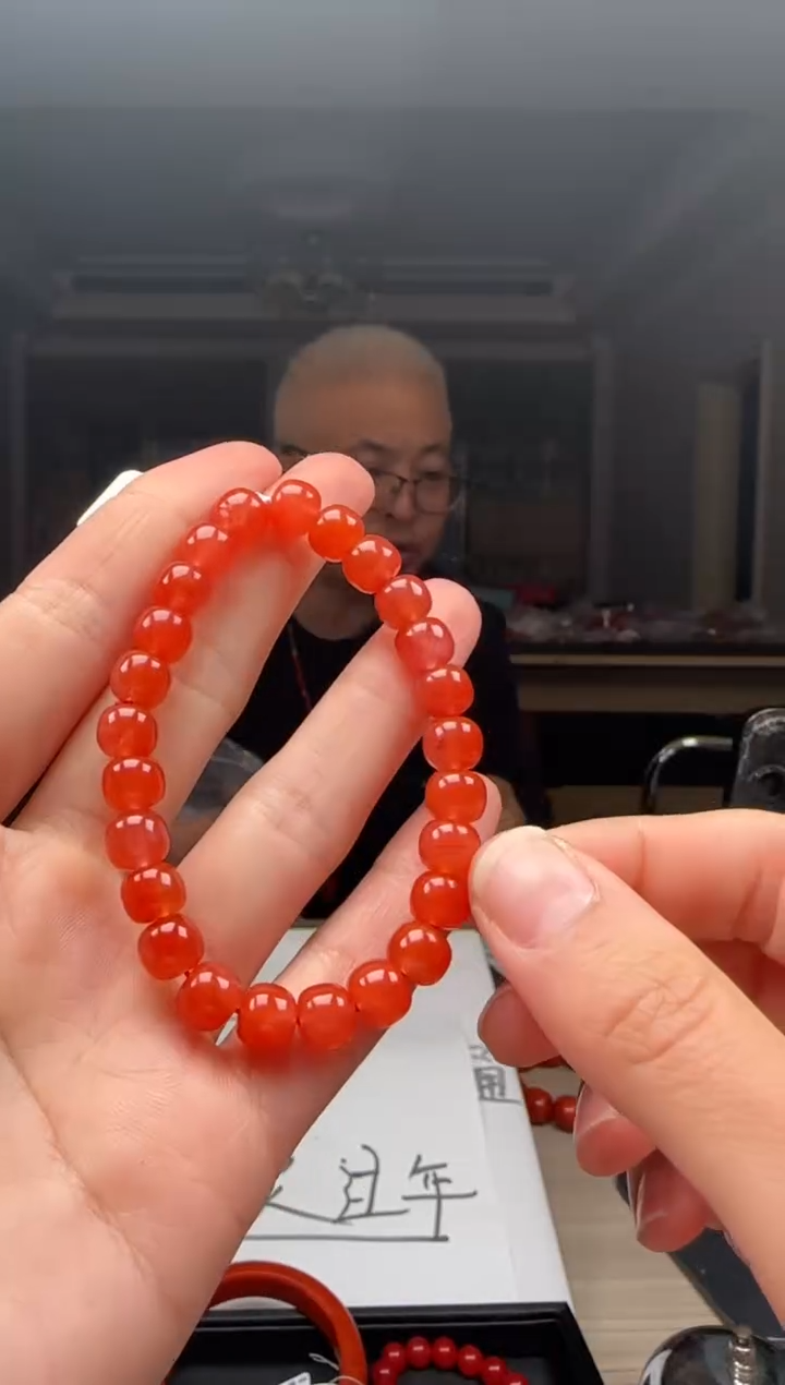 【闪购商品】南红玛瑙8mm保山手串老型未镶嵌多样性发一件