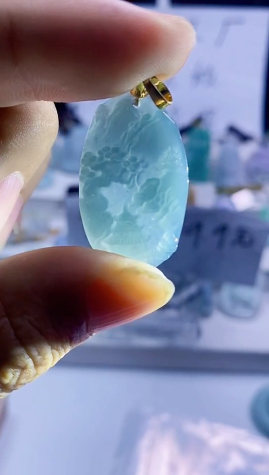翡翠未镶嵌颈饰翡翠