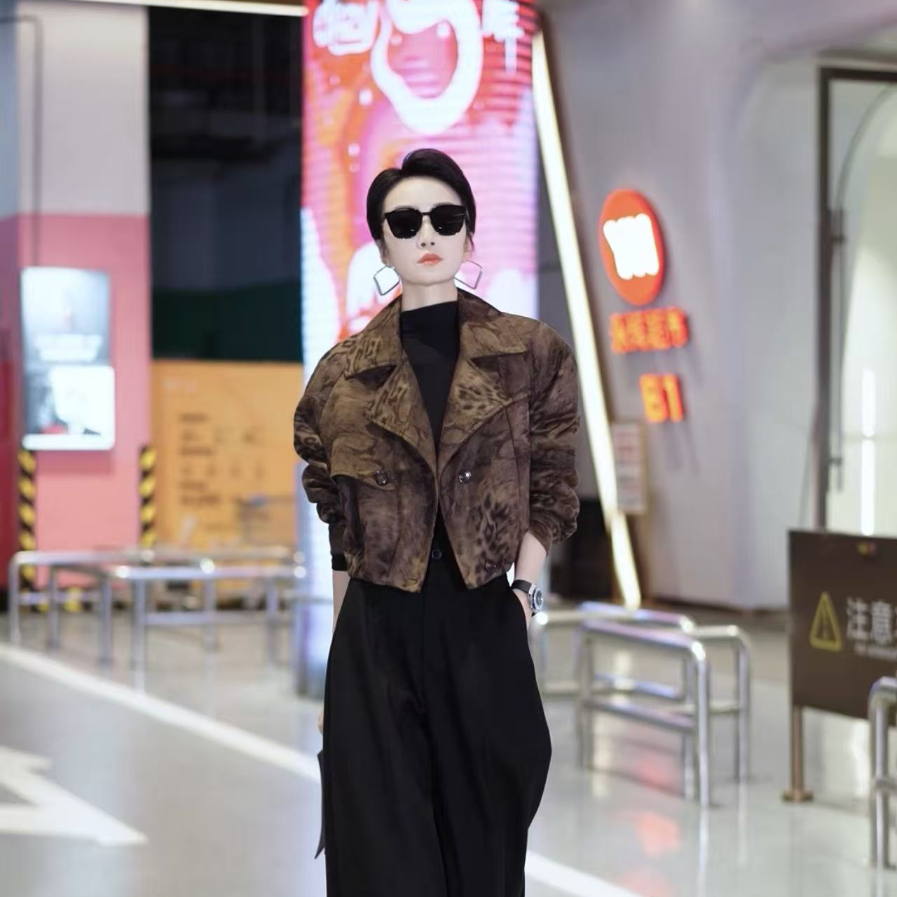 （萱萱推荐）设计感美式豹纹时尚拼接保暖外套