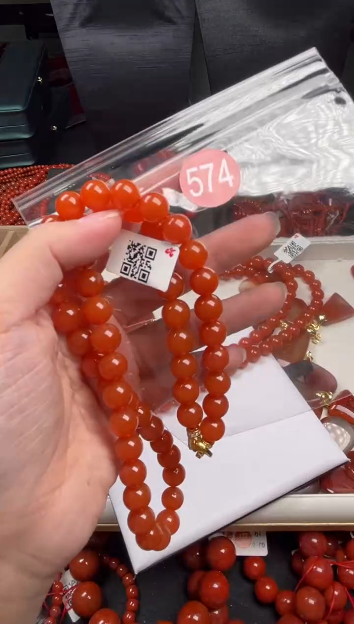 【闪购商品】南红玛瑙珠宝奇石未镶嵌574-