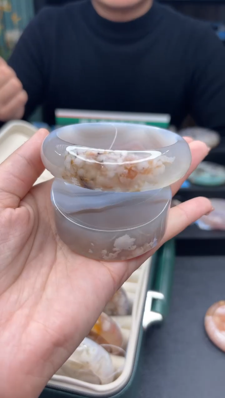 【闪购商品】石英质玉手镯未镶嵌968（59圈赠送镯心）
