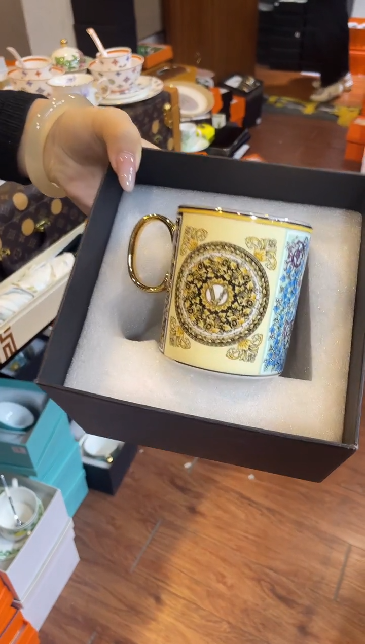 杯鸿辉家品牌瓷器，京东包邮！