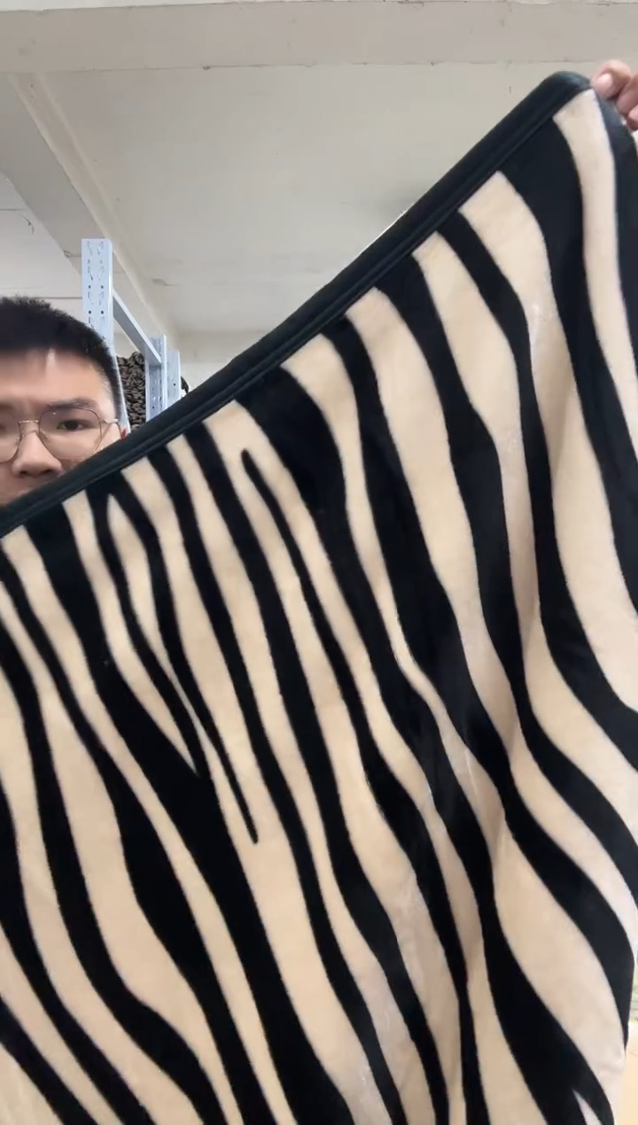 兔毛【1.5*2米毯子】外贸原单毛毯底价拼手速