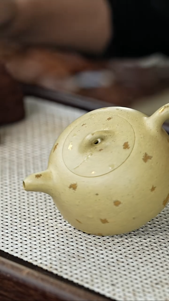 【闪购商品】紫砂茶壶@@3194陈明方半月洒金