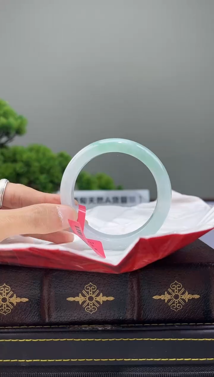 【闪购商品】翡翠手镯未镶嵌手镯1