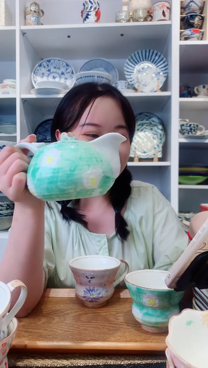 陶瓷日本进口绿花茶壶