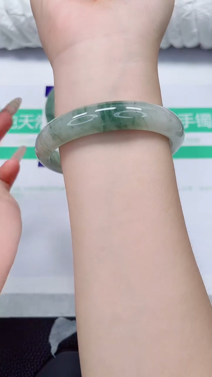 石英质玉手镯未镶嵌40-64/65