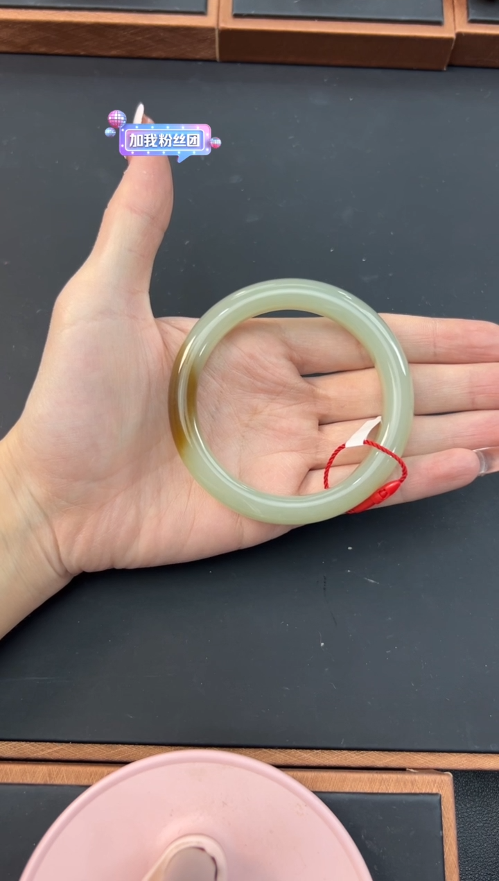 【闪购商品】和田玉手镯未镶嵌且末微色差近矿二号矿57+手镯