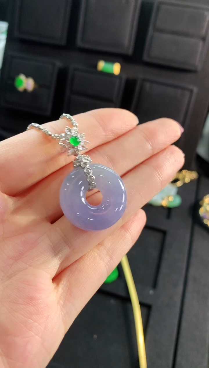 【闪购商品】翡翠吊坠(不含链)18K金镶嵌吊坠