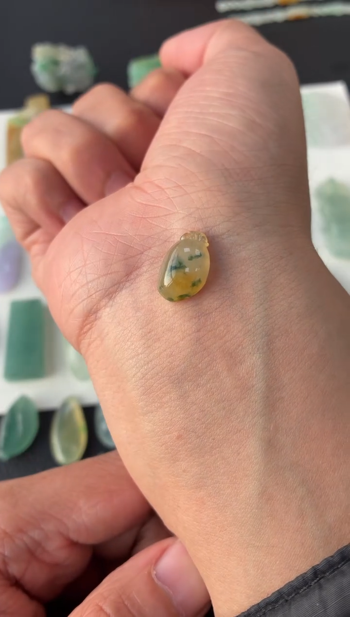 未镶嵌定制翡翠翡翠