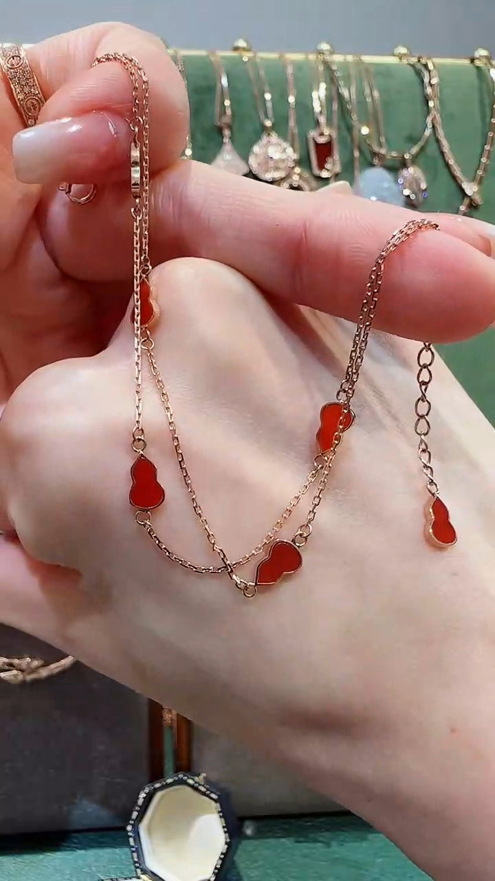 【闪购商品】玛瑙/玉髓手链18K金镶嵌18K金6福葫芦手链