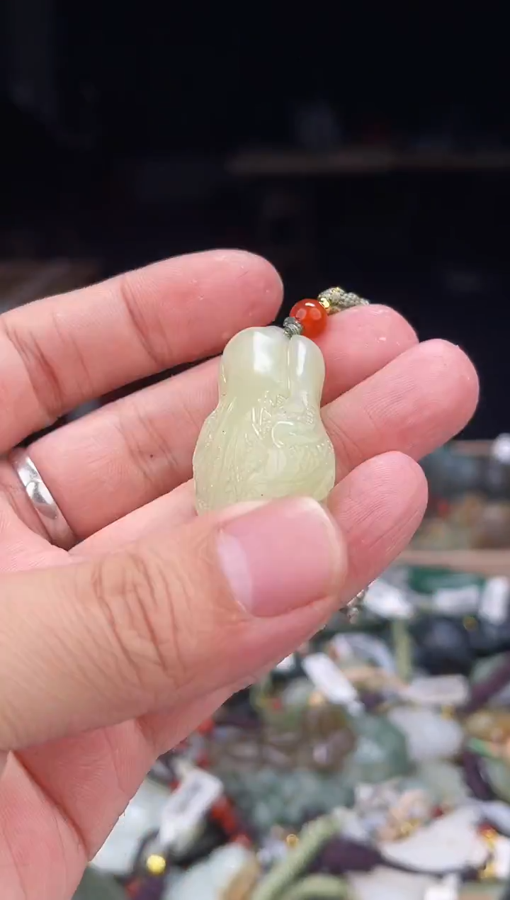 颈饰未镶嵌和田玉1