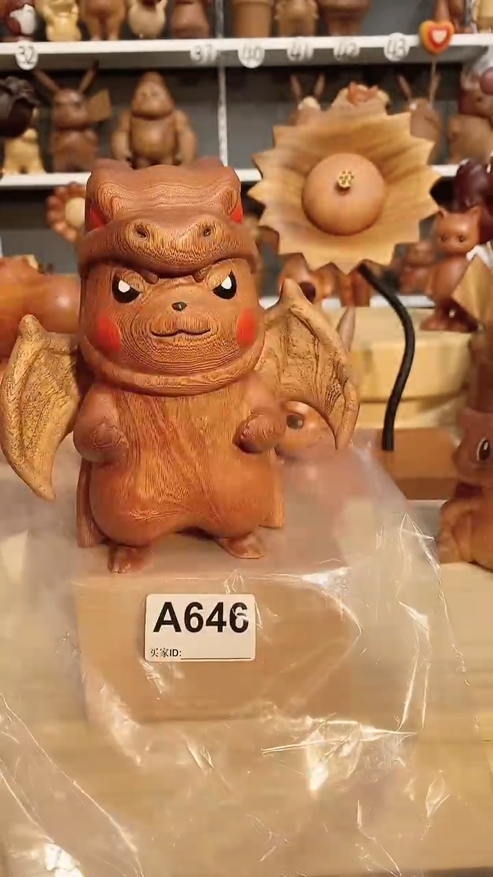 【闪购商品】木木雕摆件可爱卡通