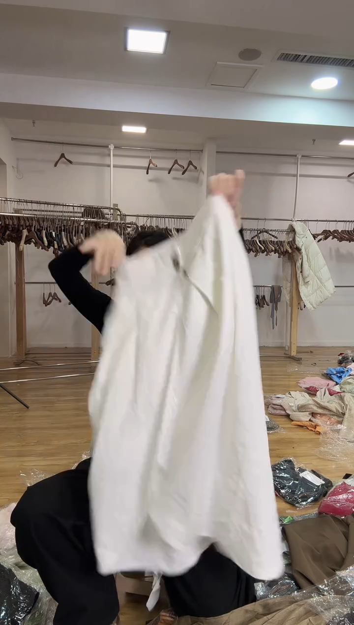 裙子 M  105斤以里