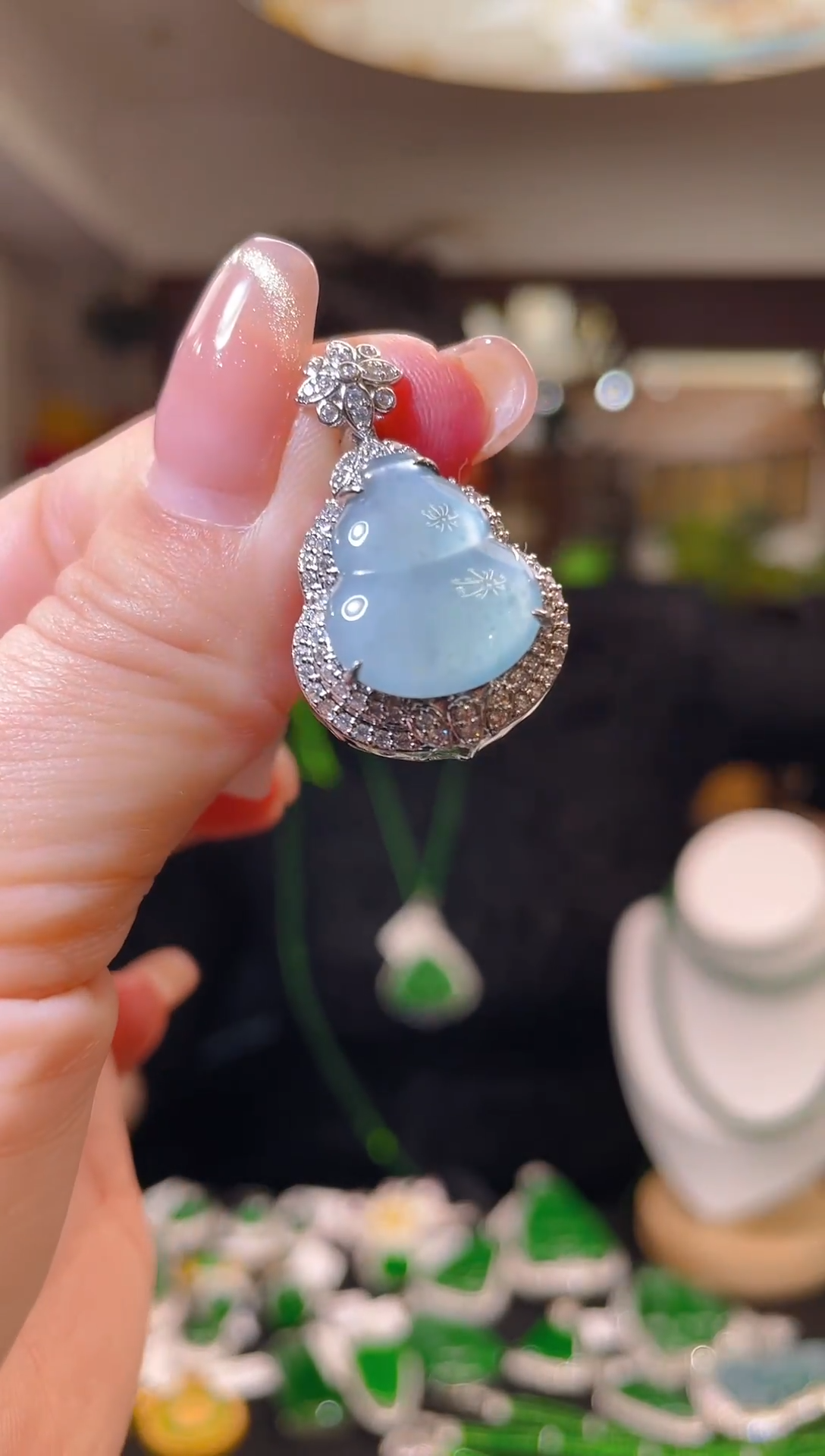 【闪购商品】翡翠吊坠(不含链)未镶嵌多样性发其一