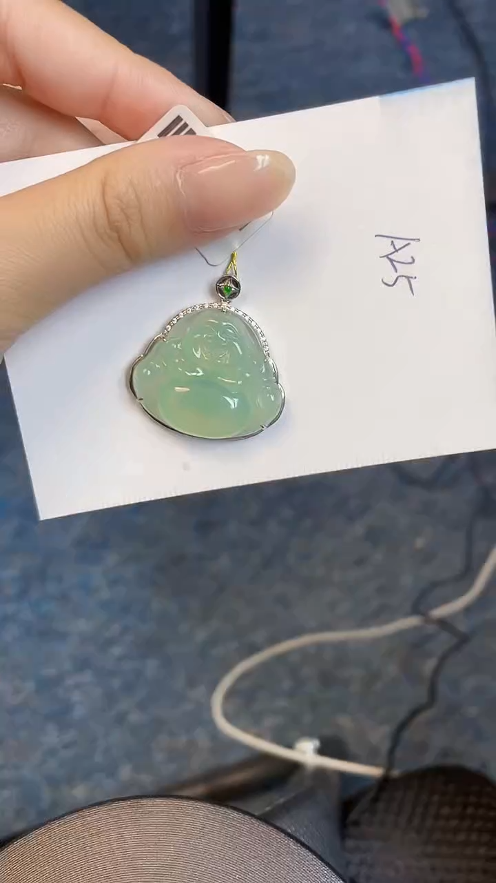 【闪购商品】翡翠颈饰18K金镶嵌00000000