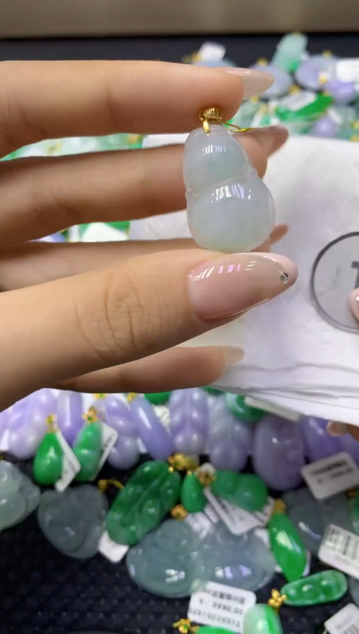 颈饰未镶嵌翡翠天然缅甸翡翠A货