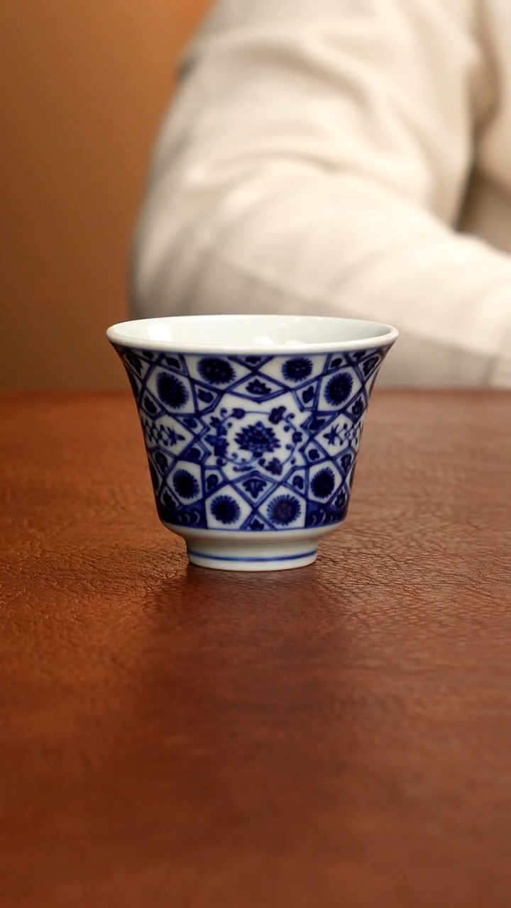 70老泥老料-《五里雾》年号款作品