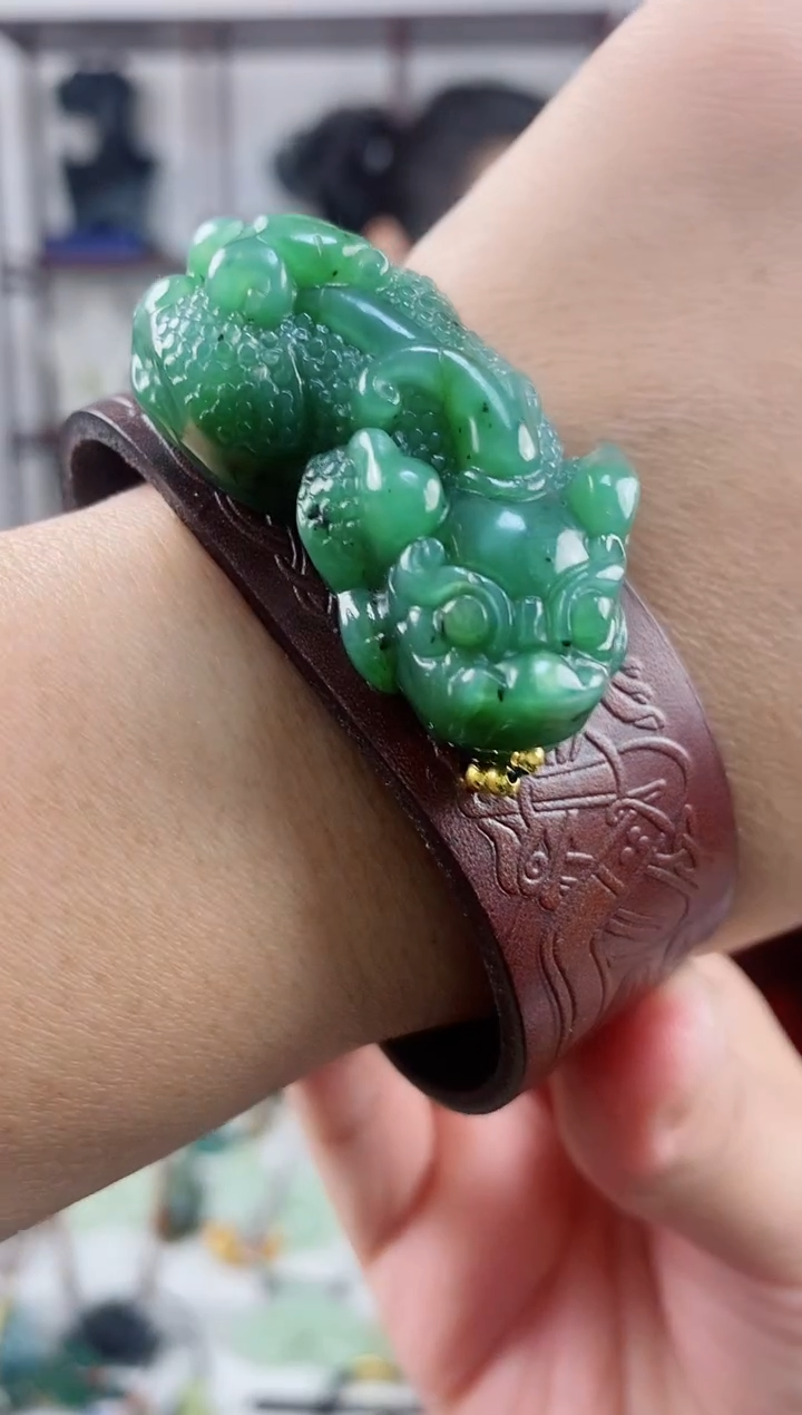 颈饰未镶嵌和田玉手牌