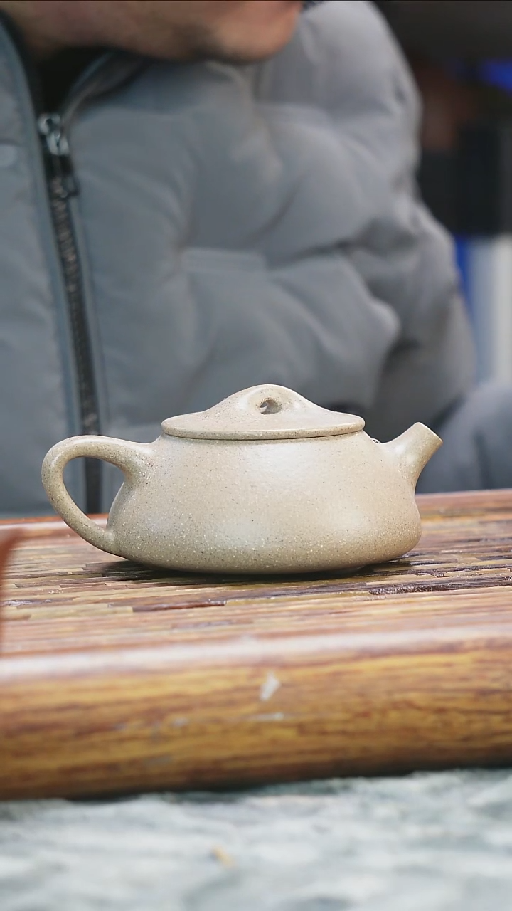 茶壶紫砂五彩段泥粗砂薄胎石瓢