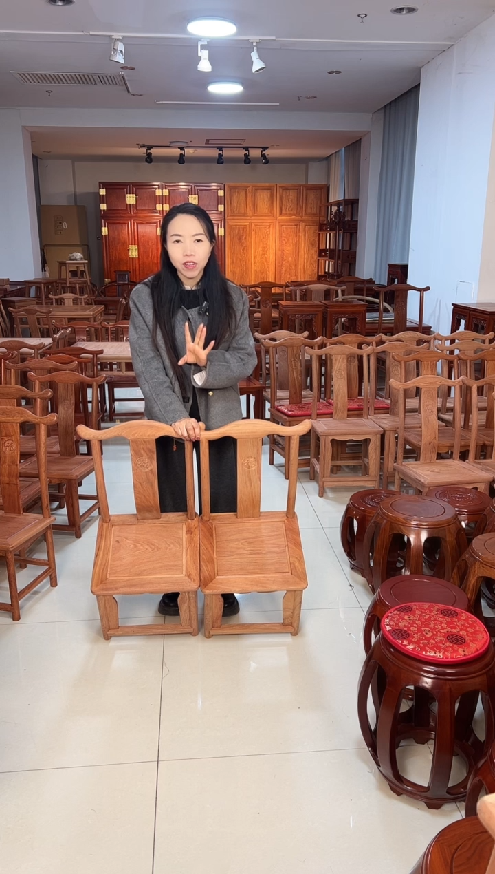花梨木类端景台一对白胚小巴花小官帽椅34高