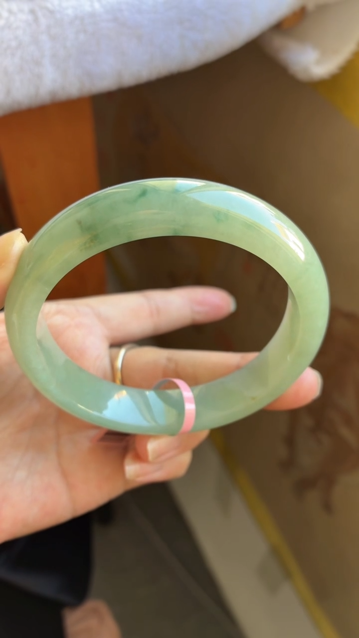 未镶嵌手镯翡翠（血漏）老坑冰胶绿底飘绿花15号