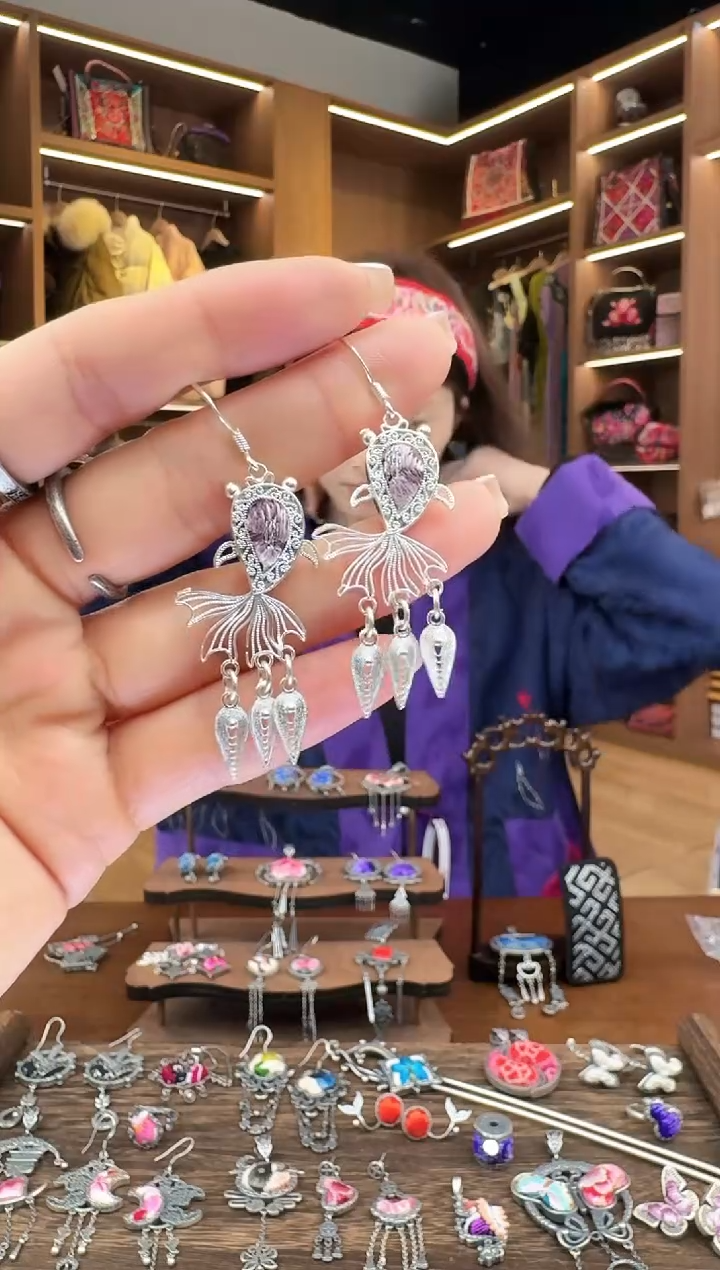 【闪购商品】织绣19黔东南苗族刺绣