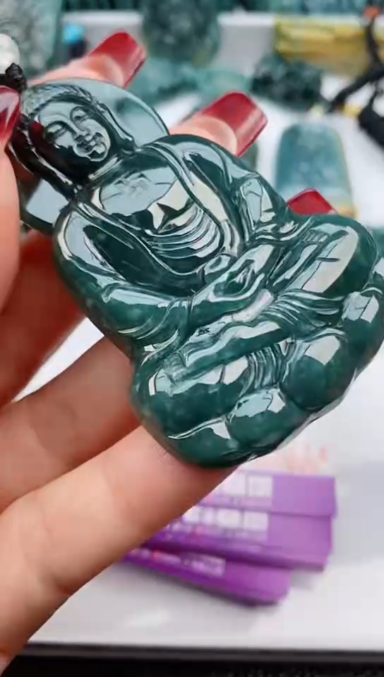【闪购商品】翡翠颈饰未镶嵌            