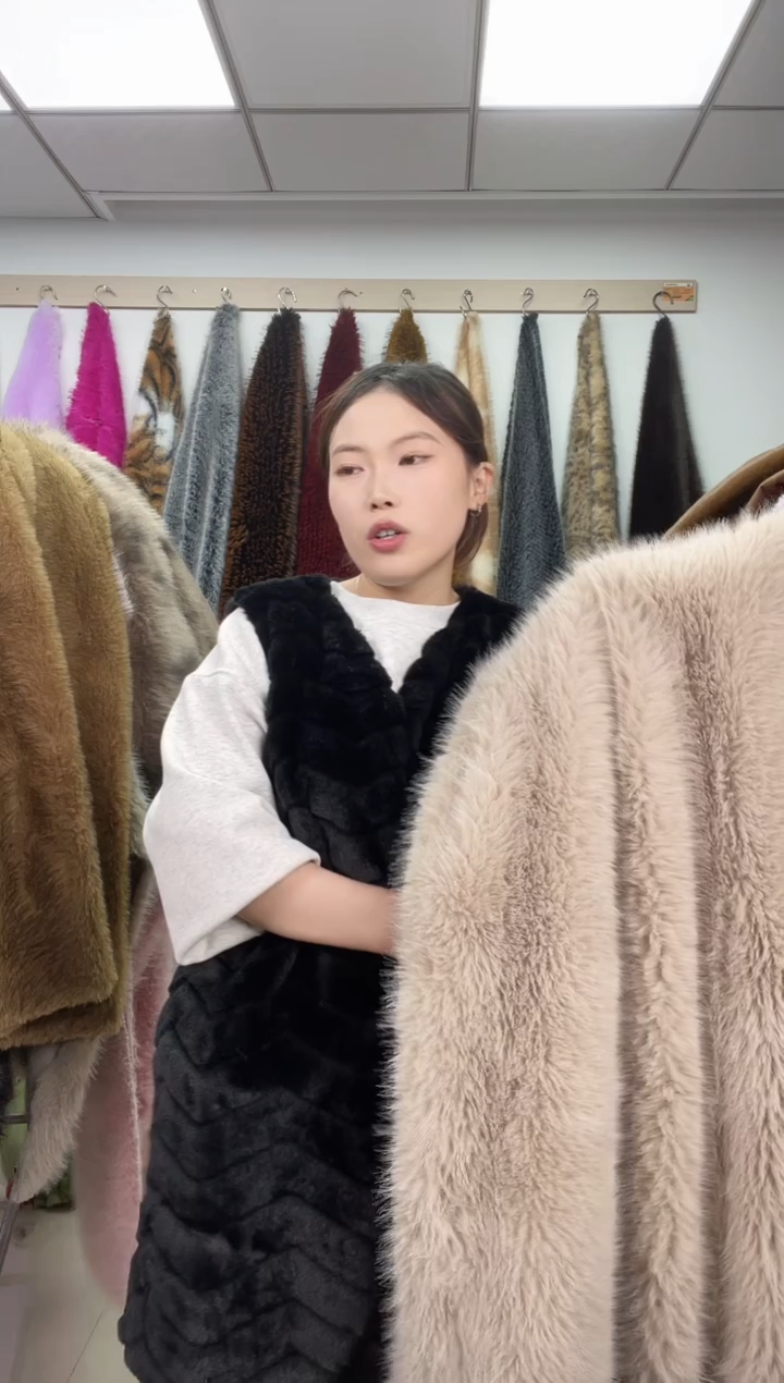 狐狸毛A144尺寸1.9*2